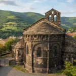 Églises romanes du Cantal : les plus remarquables et leur particularité