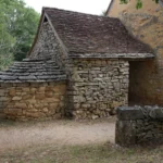 Où dormir dans le Cantal : gîtes, chambres d’hôtes et burons rénovés